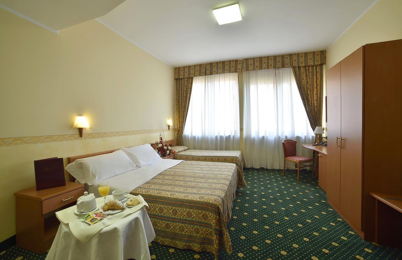 Dropiluc Hotel Druento Exterior photo
